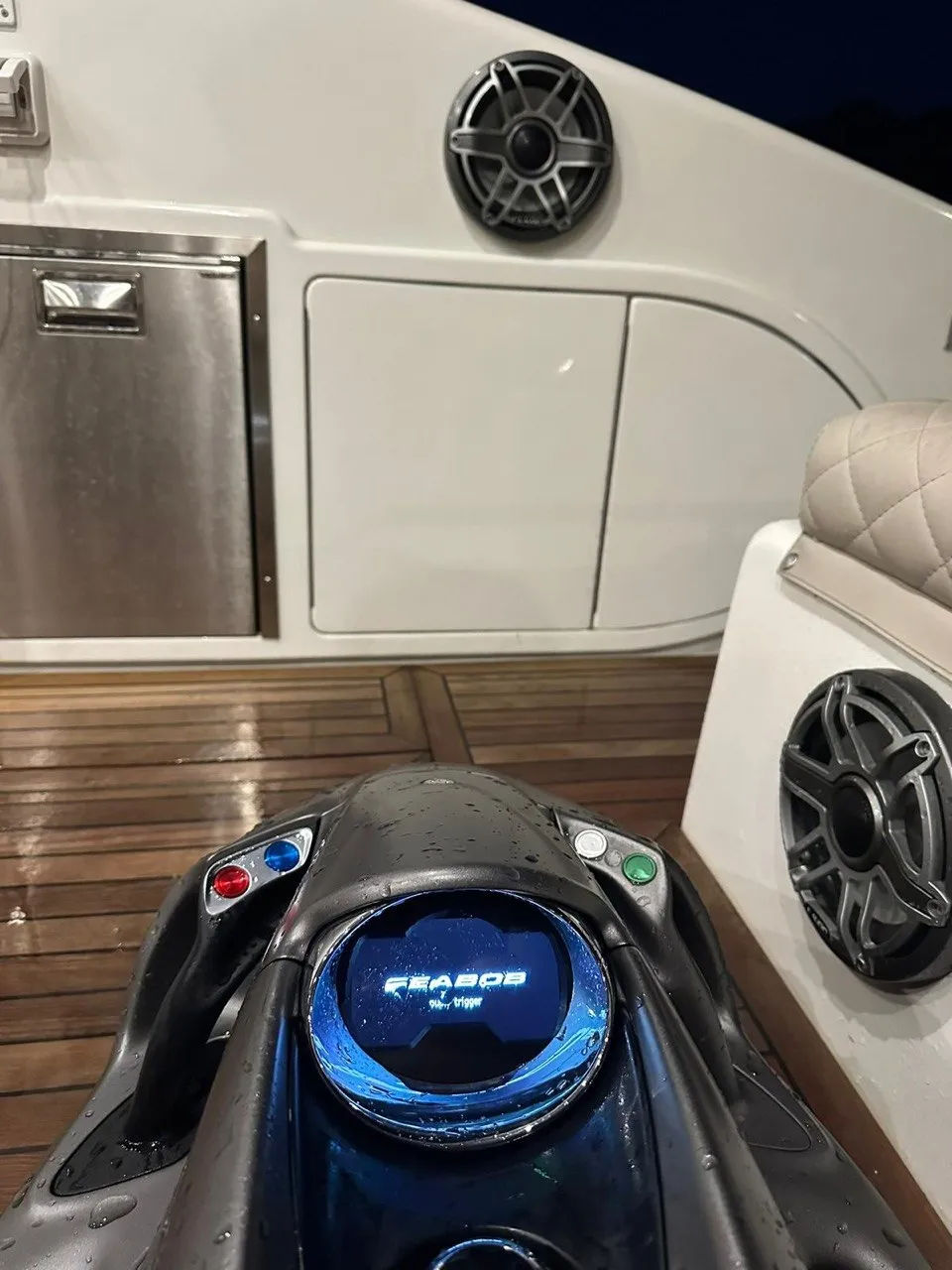 Seabob F5S, scooter subacqueo a noleggio con BoatVibe in Costiera Amalfitana (2)