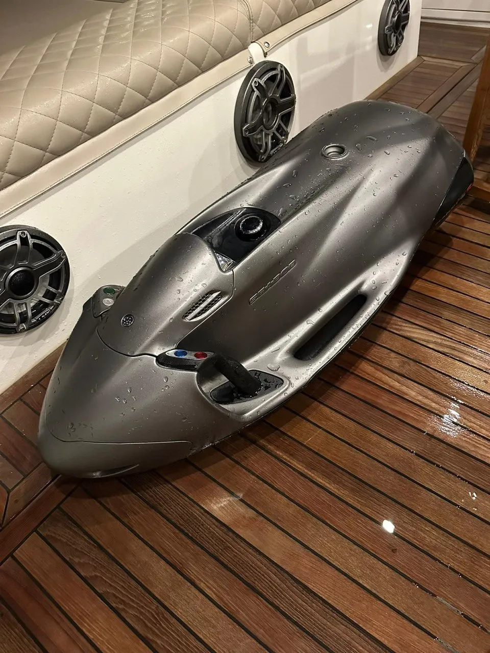 Seabob F5S, scooter subacqueo a noleggio con BoatVibe in Costiera Amalfitana (4)