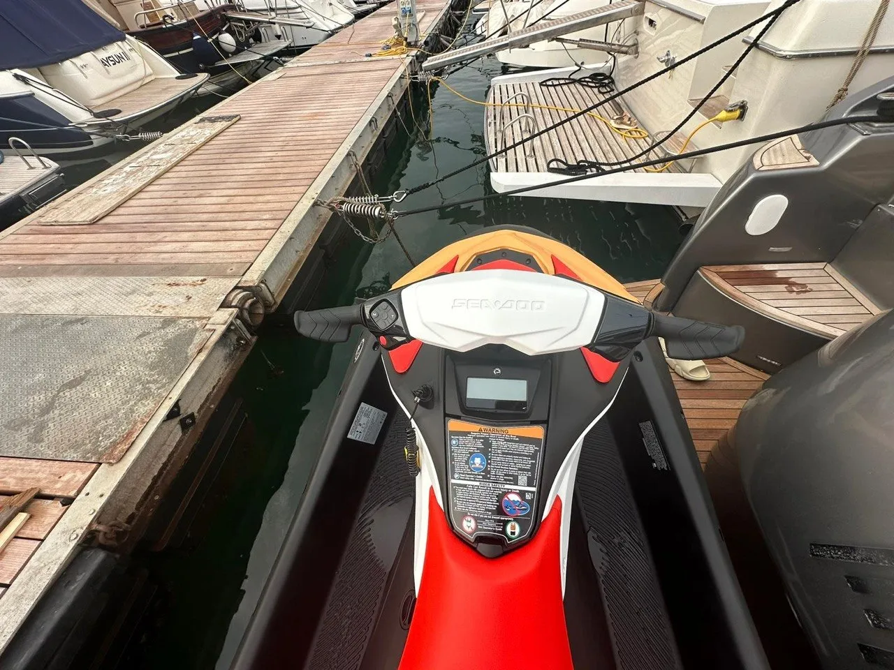 Moto d'acqua Sea-Doo Spark New 900 ACE a noleggio con BoatVibe in Costiera Amalfitana (3)